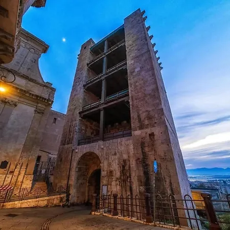 Nel Centro Storico Di Pensjonat Cagliari